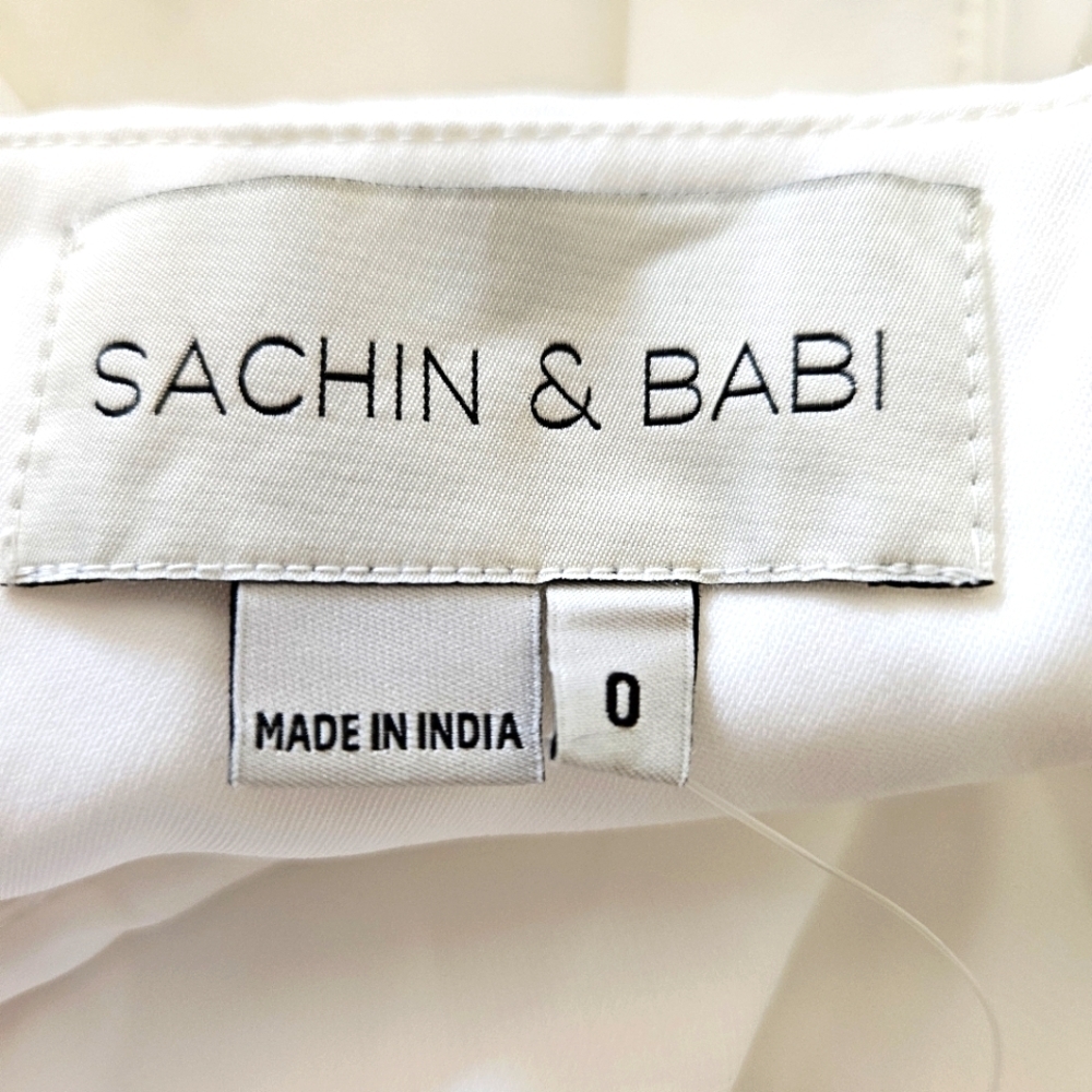 Sachin & Babi "Gabriella" Embellished Plunge V-Neck Crepe Bridal Gown Size 0 - Picture 15 of 16